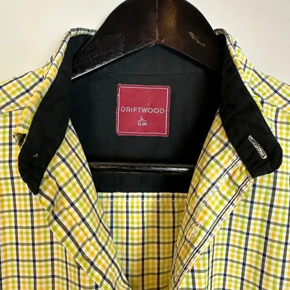 Men’s  plaid long sleeve shirt. - Picture 2 of 10